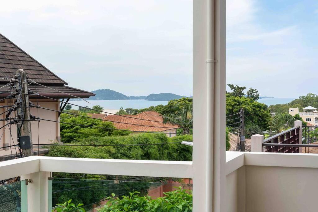 1 Bedroom Apartment In Nai Harn Ban Saiyuan Luaran gambar